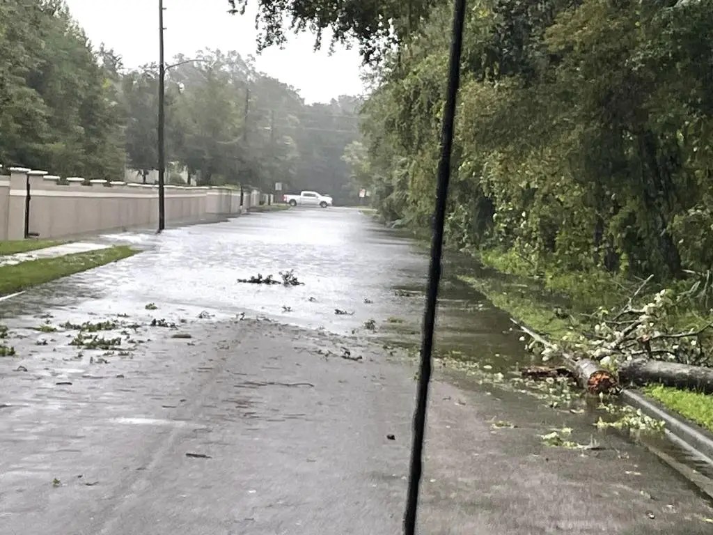 fllooded road in Oviedo